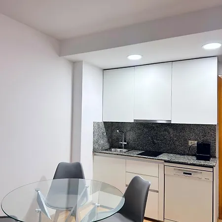 Sa Boadella - Fenals アパート